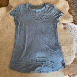 Fresh Laundry Large Blue hi-low T-shirt